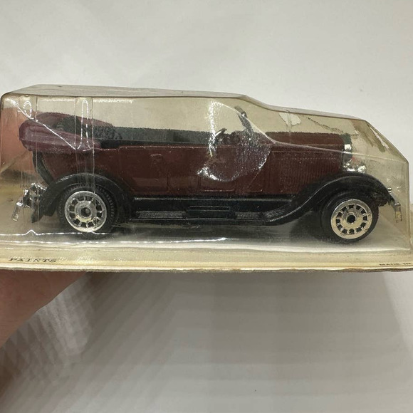 Lot of 2 Tintoys Die Cast Cars - Picture 3 of 6